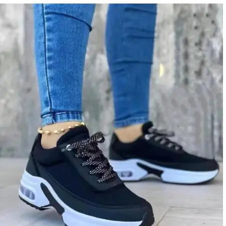 נעלי ספורט לנשים WOLFF עם שרוכי רשת (זוג אחד)