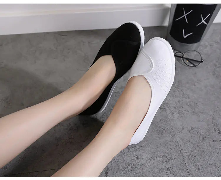 Classic Comfortable Flat Canvas Shoes for Women