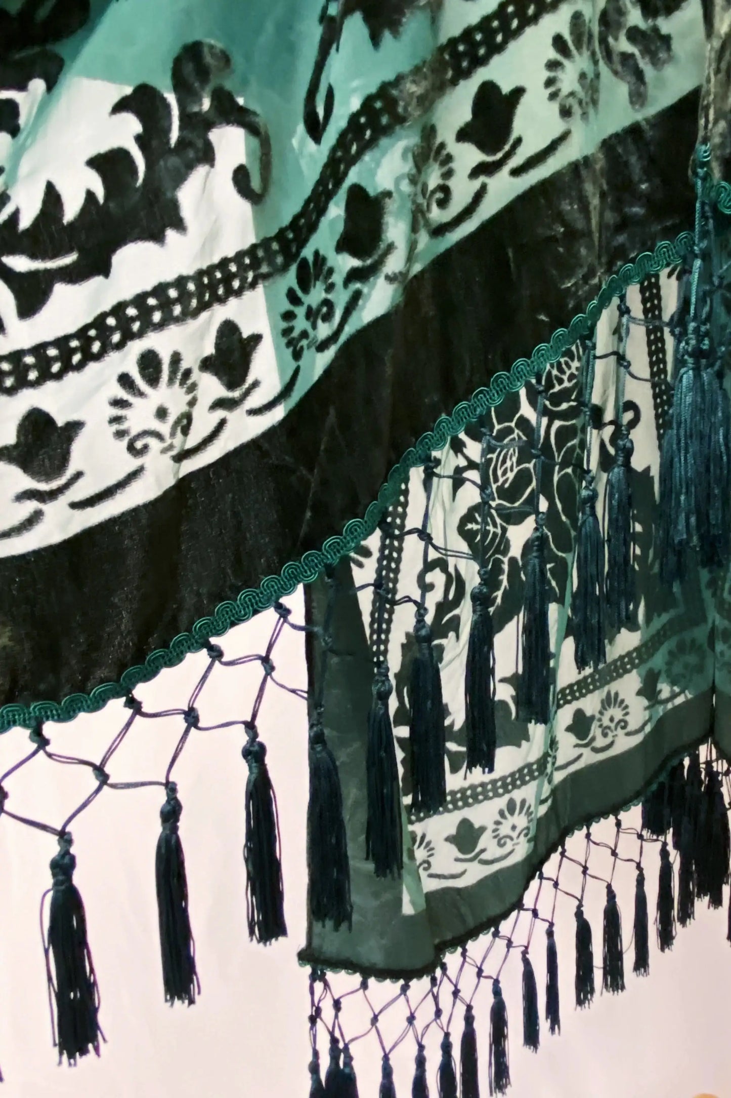 קימונו בוהו אלגנטי בסגנון ברנאוט