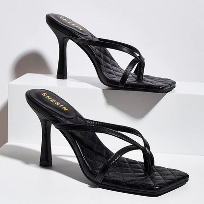 נעלי עקב וסנדלים גדולים לנשים עם סטילטו