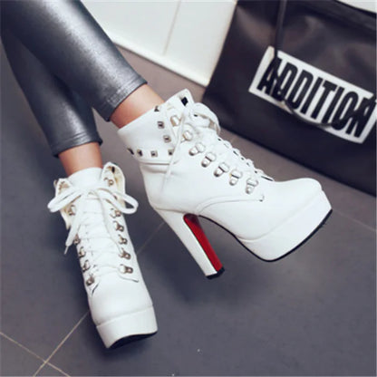 מגפי קרסול עם עקב גבוה לנשים - עקבים גבוהים במיוחד