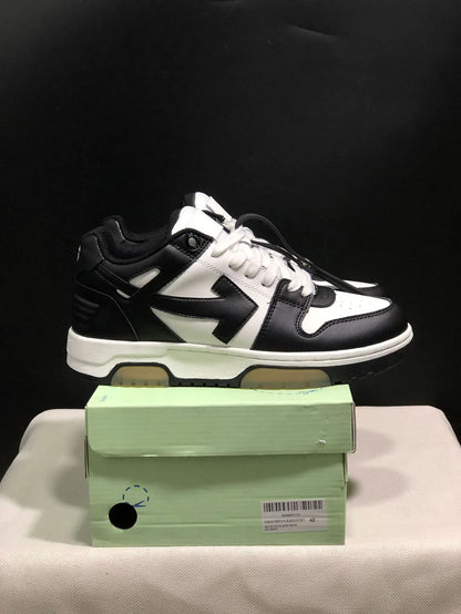 OFF-WHITE Leather Arrow Low-Top Sneakers for All