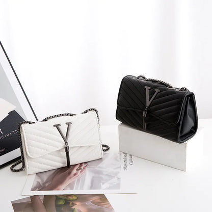 Chanel-Inspired 2023 Floral Embroidered Chain Bag