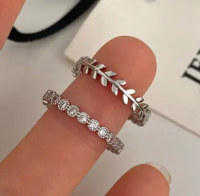 Vintage Metal Leaf Ring with Zircon for Women