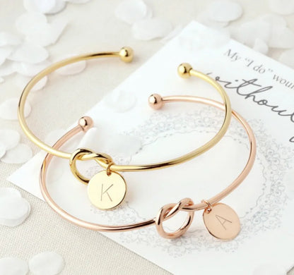 צמיד קשר, צמיד קשר לב, צמיד אותיות