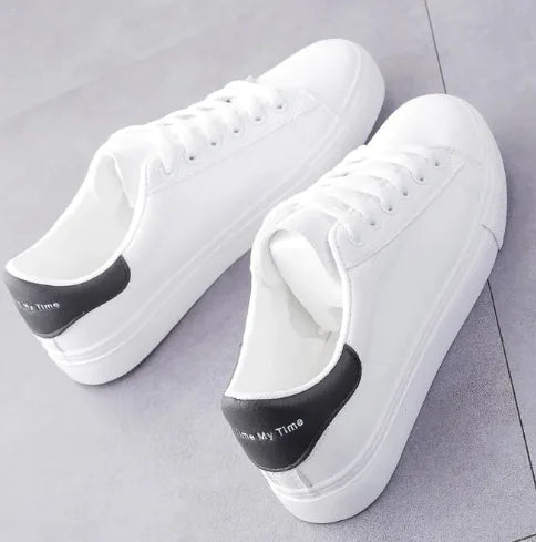 נעליים שטוחות, נעלי חתול, נעלי ספורט לבנות