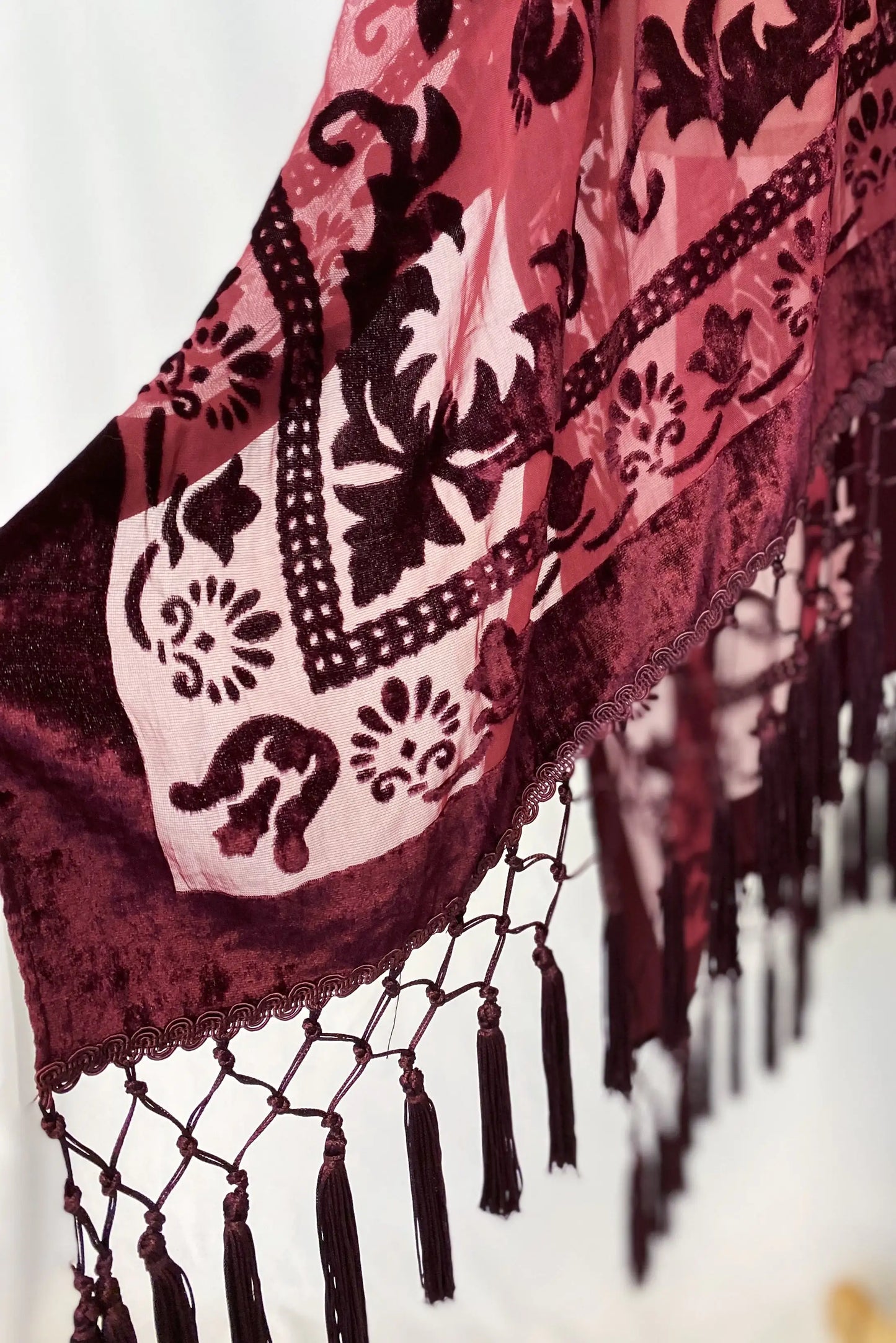 קימונו בוהו אלגנטי בסגנון ברנאוט