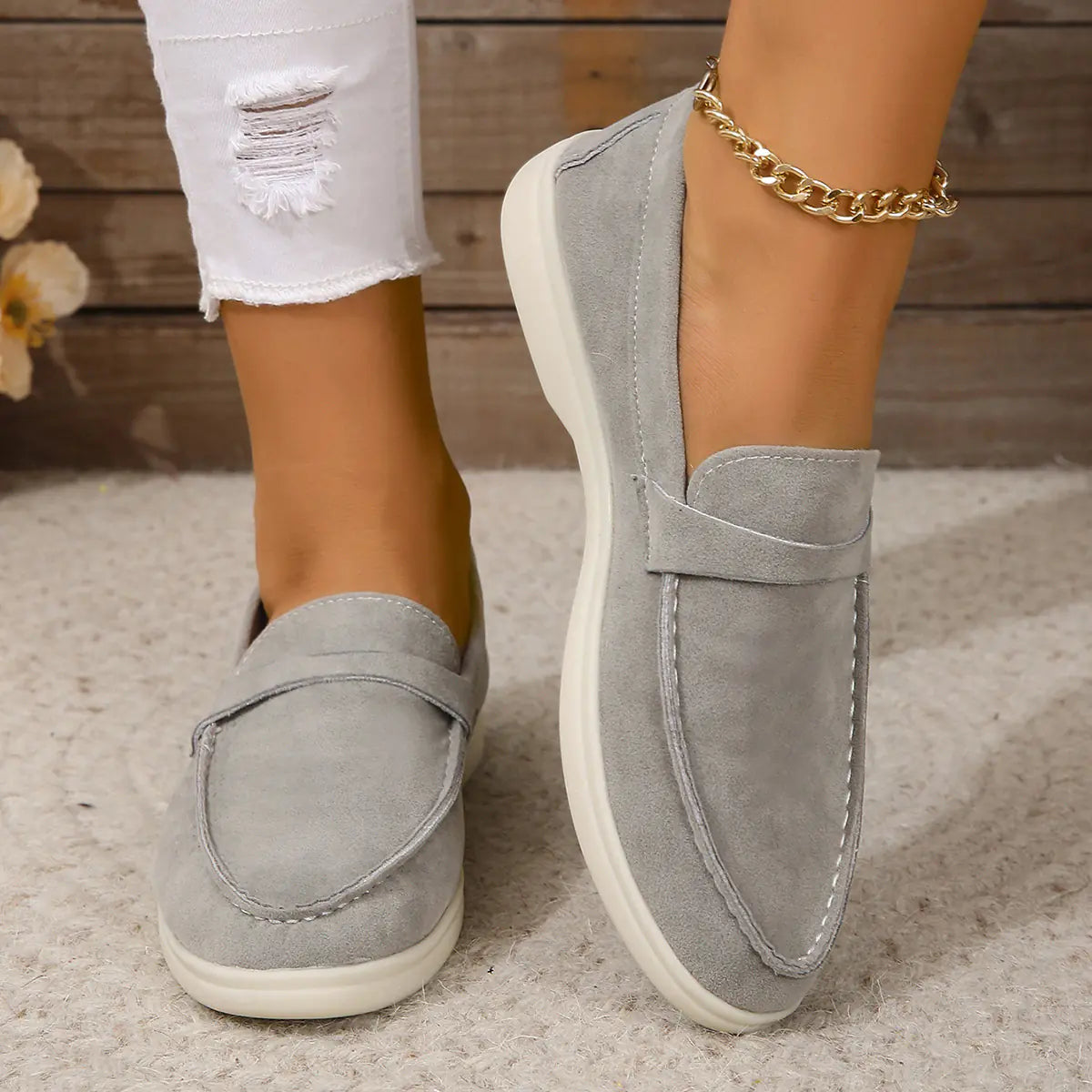 2023 Women's Slip-On Loafers Retro Casual Shoes