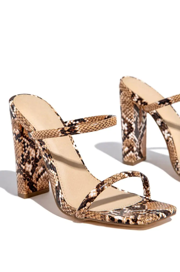 One-Word Women's High-Heeled Shoes with Thick Heel