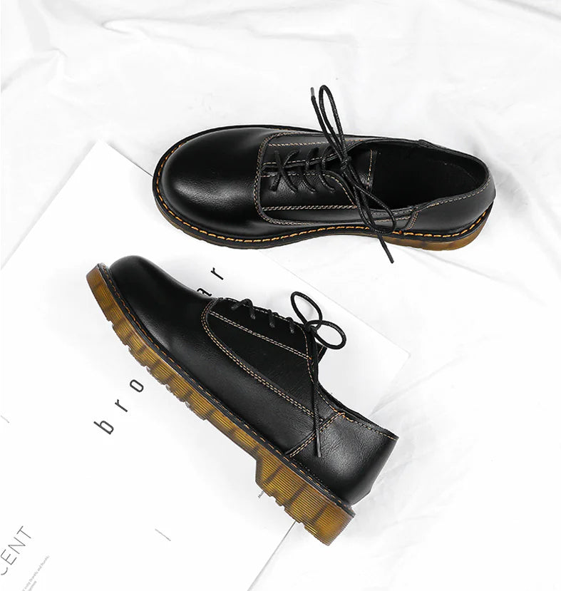 Stylish Retro Black Flat Leather Shoes for Women 2020