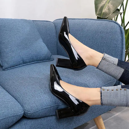 Plus Size Women's Work Shoes for All Seasons (2020)