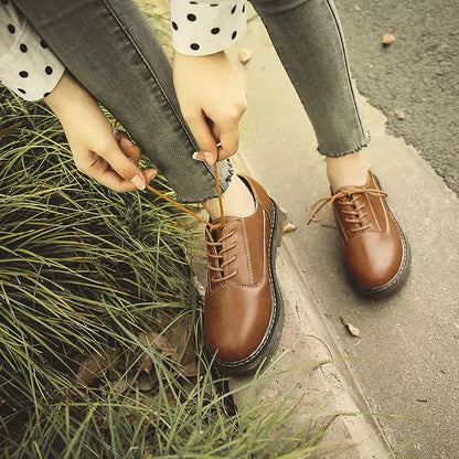 Stylish Retro Black Flat Leather Shoes for Women 2020