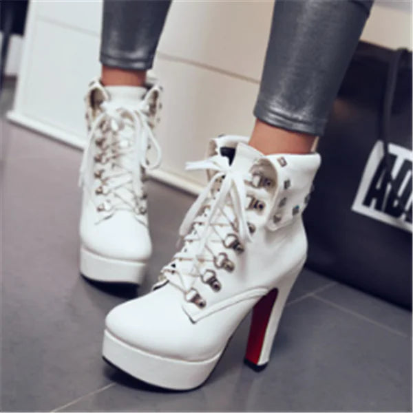 מגפי קרסול עם עקב גבוה לנשים - עקבים גבוהים במיוחד