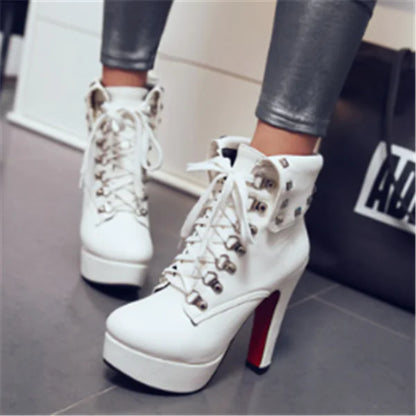 מגפי קרסול עם עקב גבוה לנשים - עקבים גבוהים במיוחד