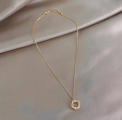 Elegant Clavicle Necklace