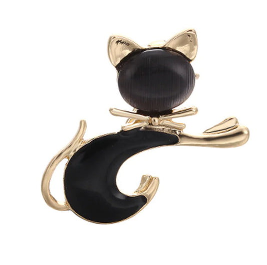 "Women's Animal Brooch - Elegant Design"