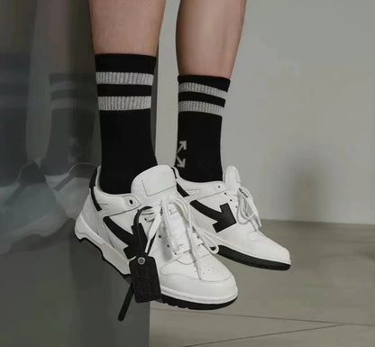 OFF-WHITE Leather Arrow Low-Top Sneakers for All