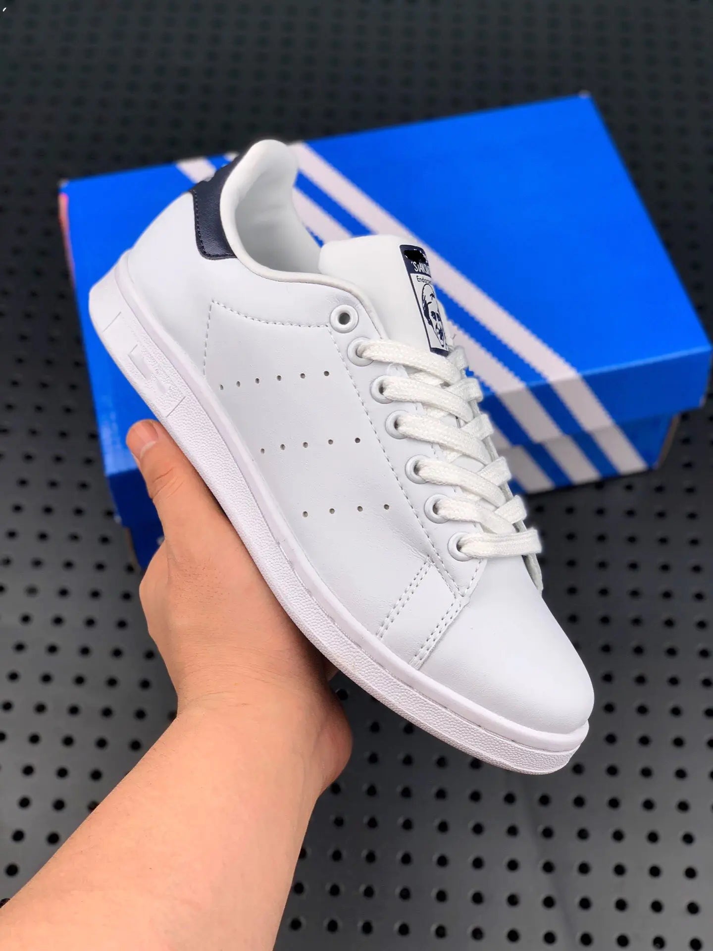 Smith Casual White Shoes with Green Tail - Breathable Sneakers