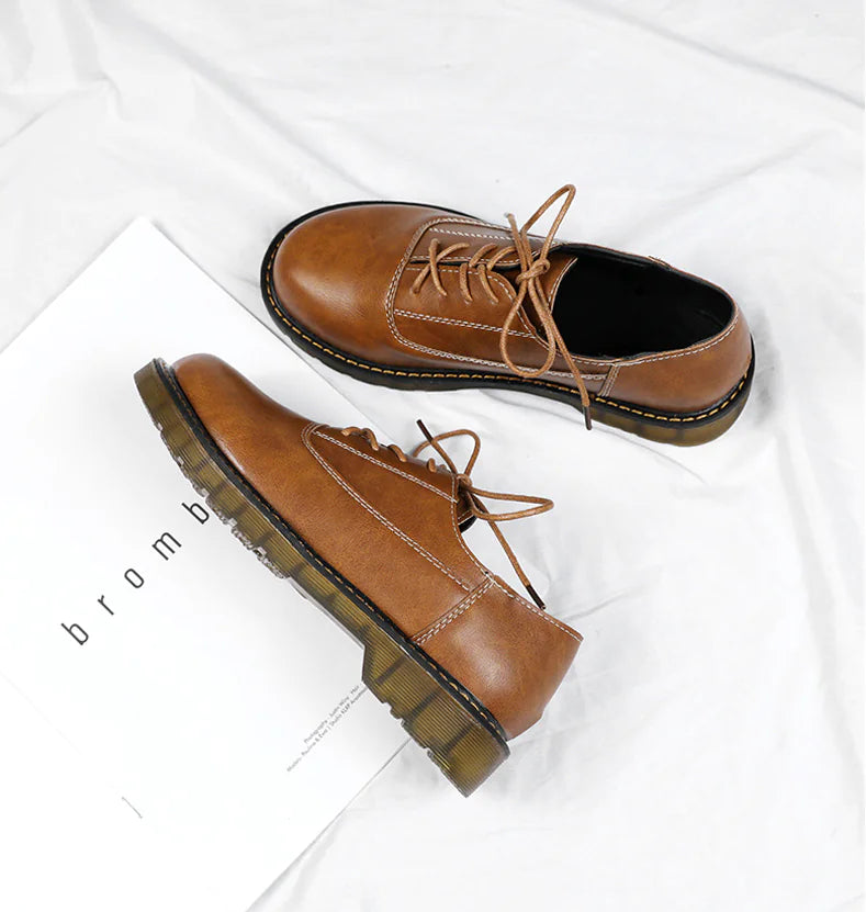 Stylish Retro Black Flat Leather Shoes for Women 2020