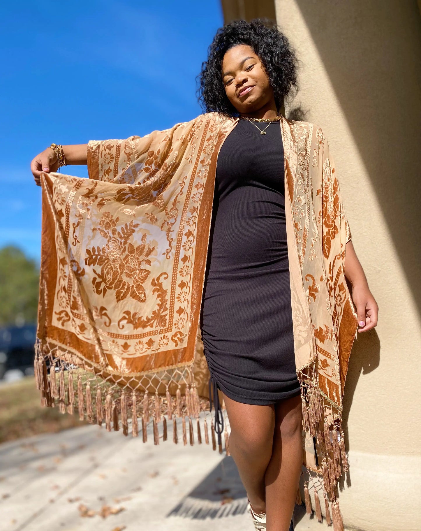 קימונו בוהו אלגנטי בסגנון ברנאוט