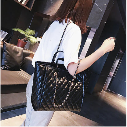 Diamond Pattern Chain Bag - Handheld and Shoulder Bag