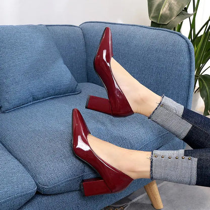 Plus Size Women's Work Shoes for All Seasons (2020)